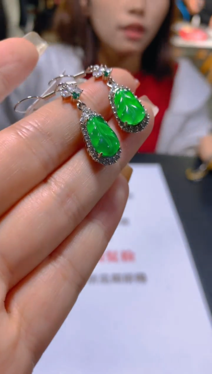 未镶嵌翡翠耳饰多样性发一