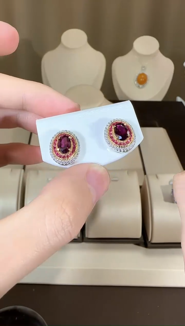【闪购商品】石榴石（紫牙乌）耳饰银S925镶嵌5*7mm耳钉