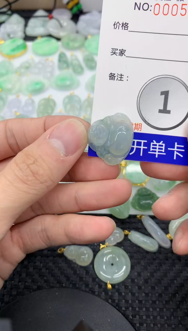 【闪购商品】翡翠颈饰未镶嵌111111111