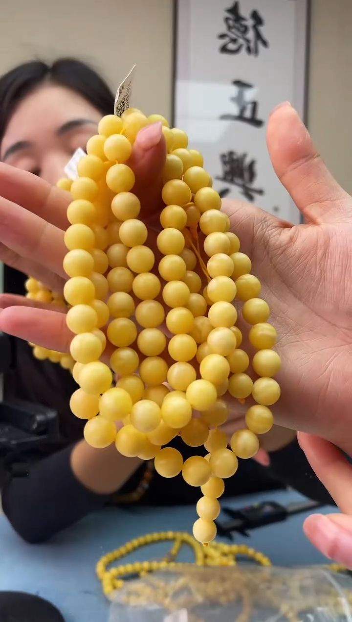 琥珀未镶嵌珠宝奇石T048 9假一罚十，多样性发一件
