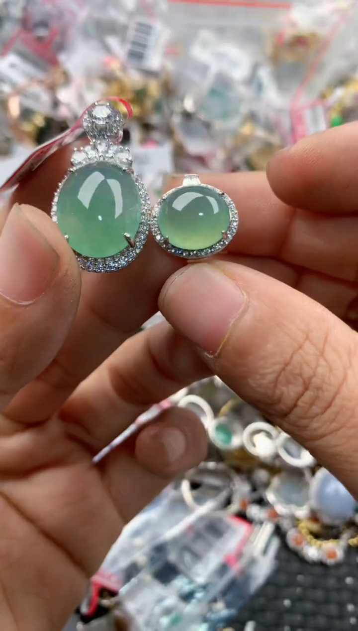 银S925镶嵌戒指翡翠888             8