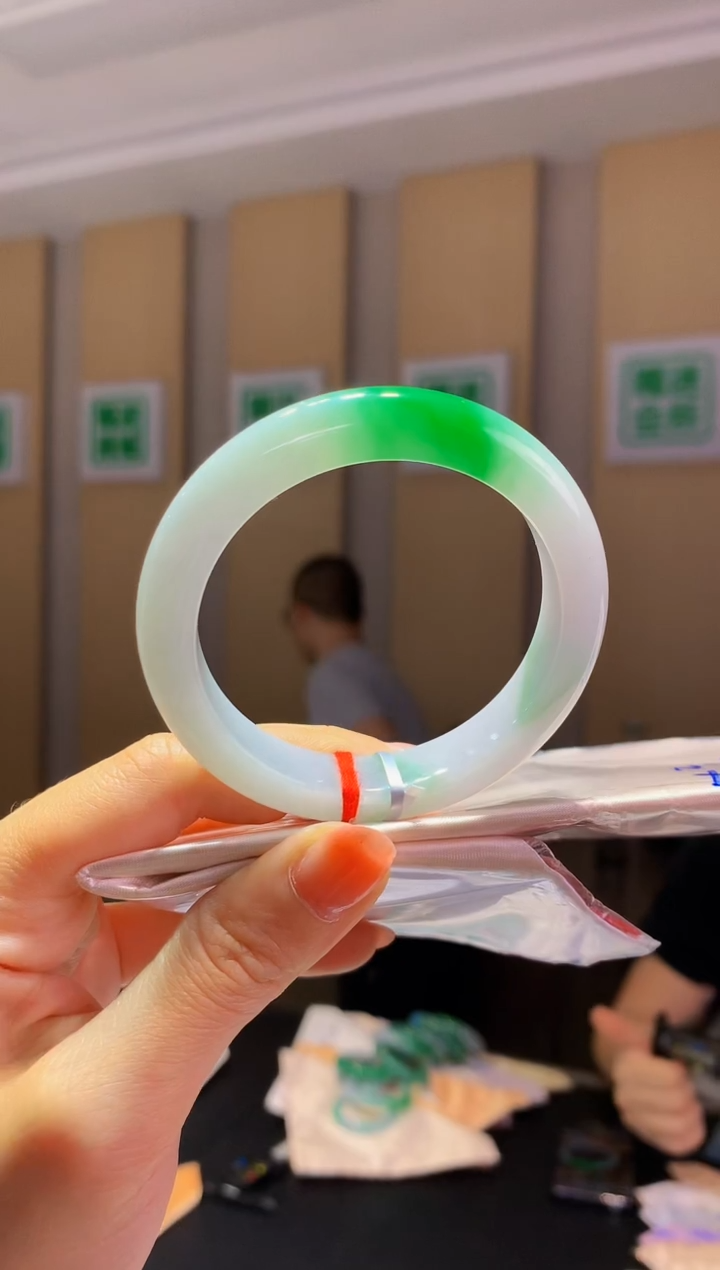 未镶嵌手镯翡翠- X98圈口 51.5全款7.2万 定金2万