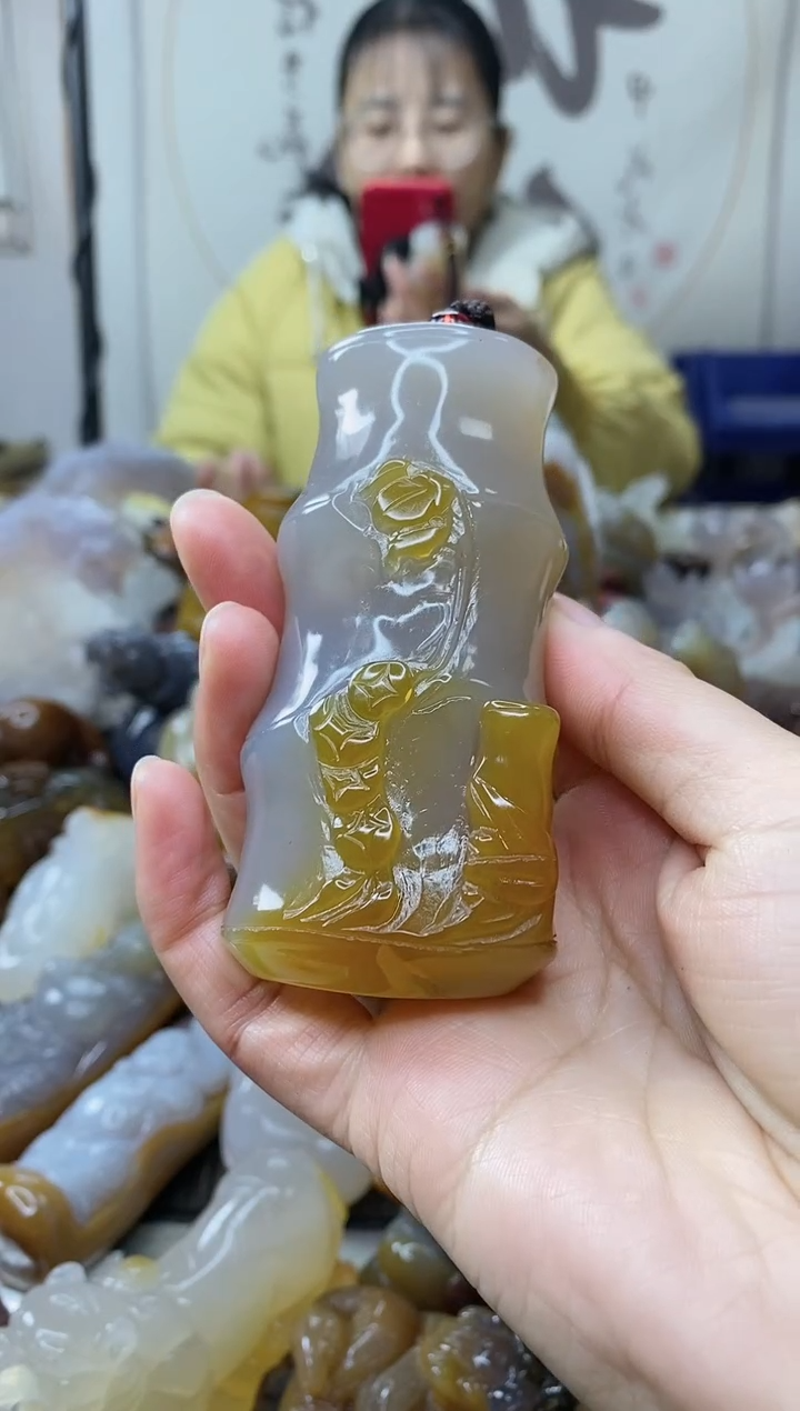 【闪购商品】玛瑙/玉髓手把件未镶嵌0