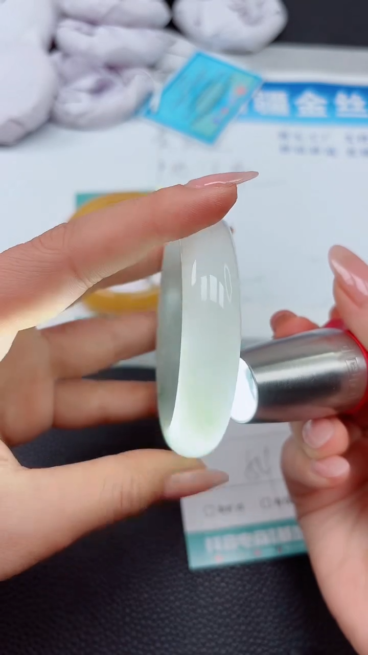 【闪购商品】石英质玉手镯未镶嵌596