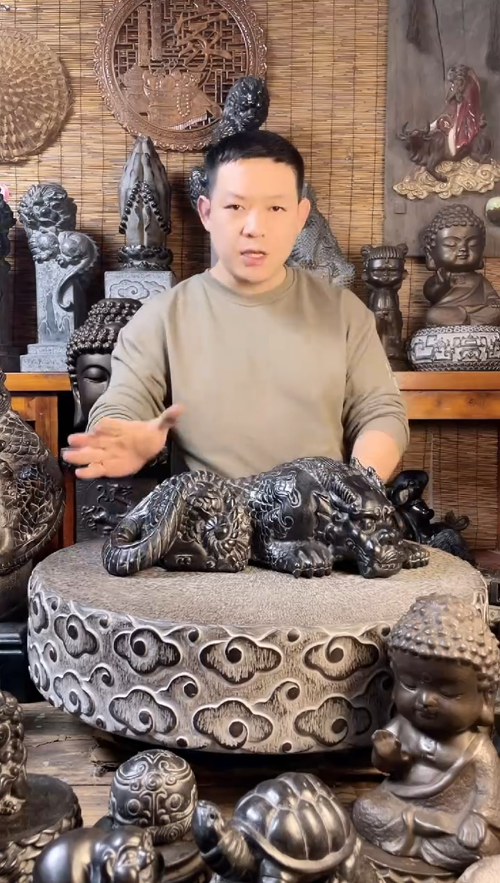 【闪购商品】45趴吸水兽天然青石雕刻