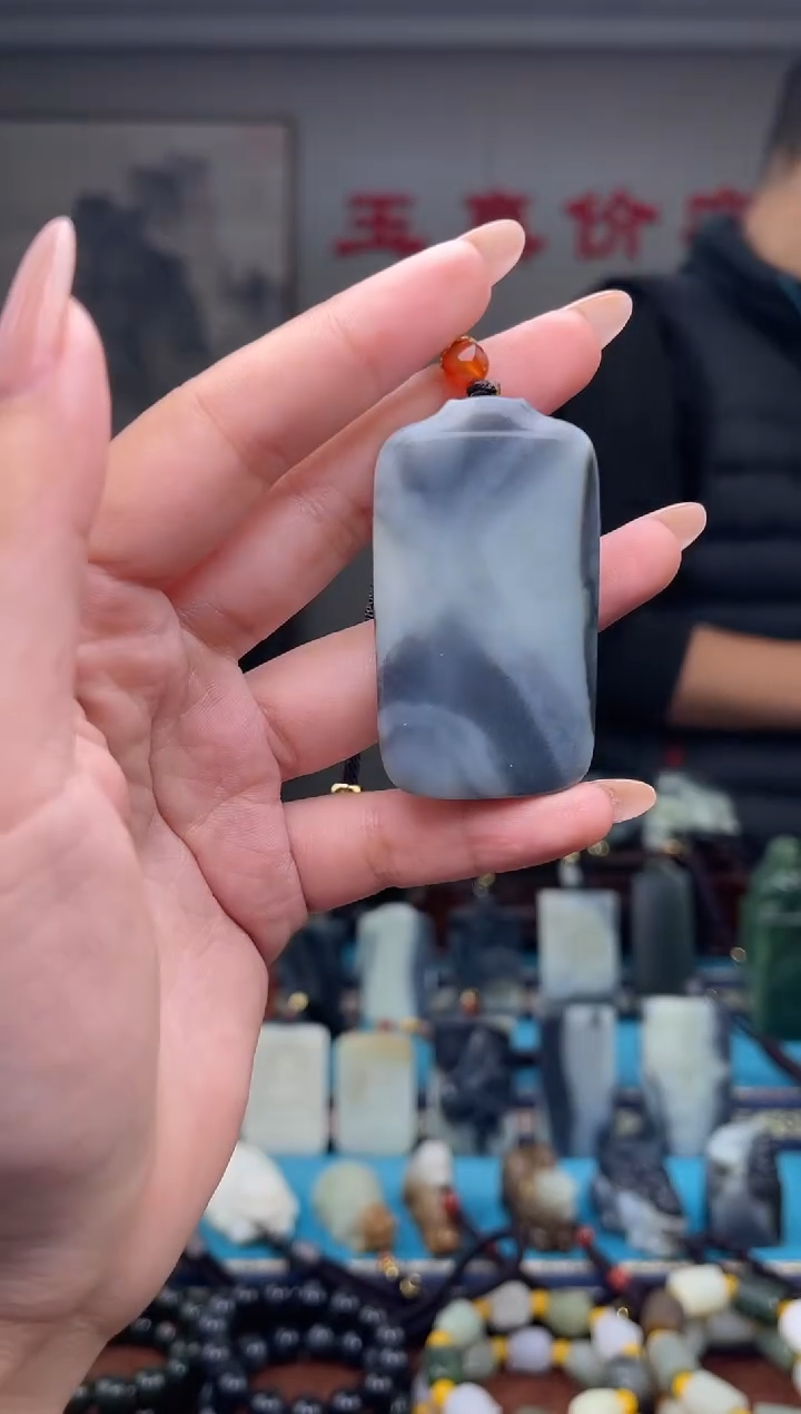 未镶嵌和田玉挂件1