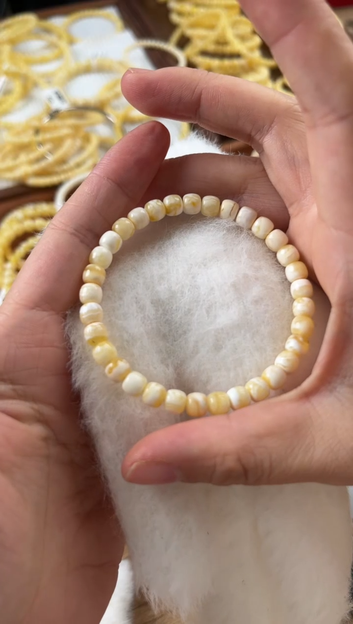 【闪购商品】蜜蜡裸石未镶嵌蜜蜡手串