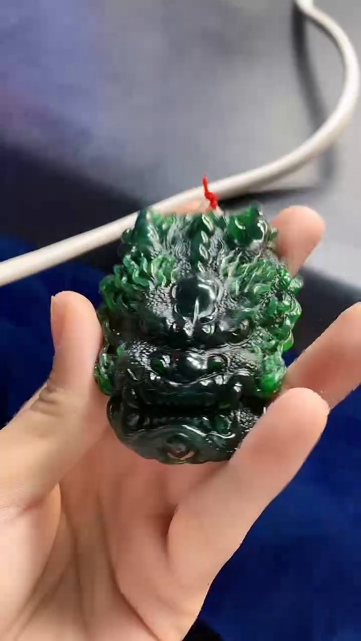 颈饰未镶嵌翡翠搬**王天然缅甸a货翡翠