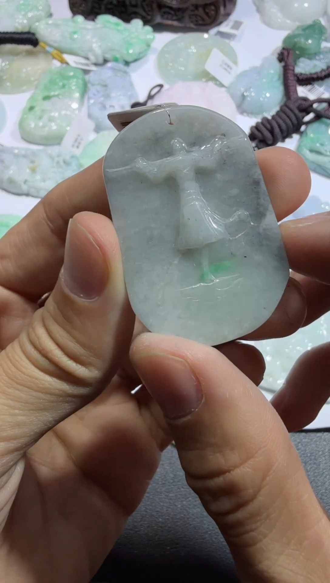 【闪购商品】翡翠颈饰未镶嵌00009594