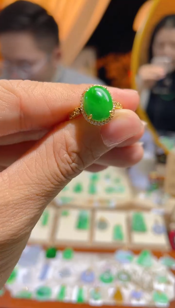 【闪购商品】翡翠颈饰18K金镶嵌假一赔三