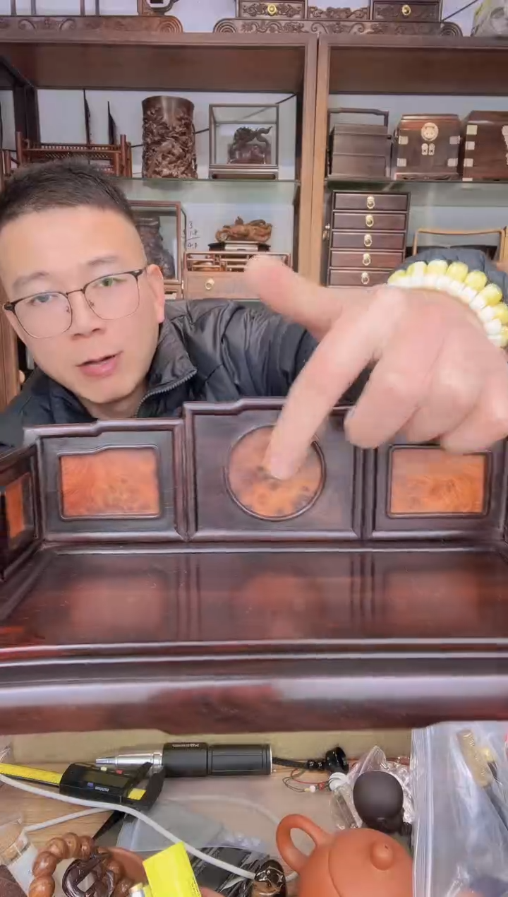 【闪购商品】乌木类书架686大叶紫檀嵌瘿木罗汉床摆件