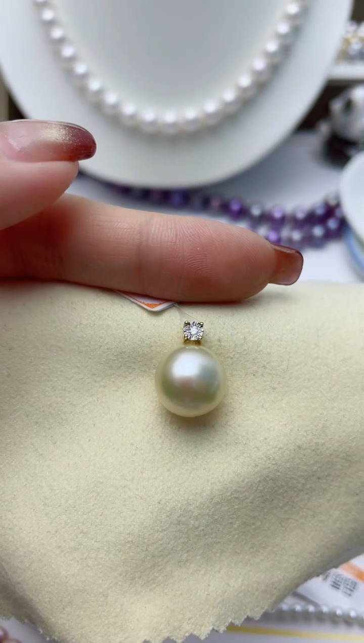 【闪购商品】海水珍珠颈饰18K金镶嵌W116