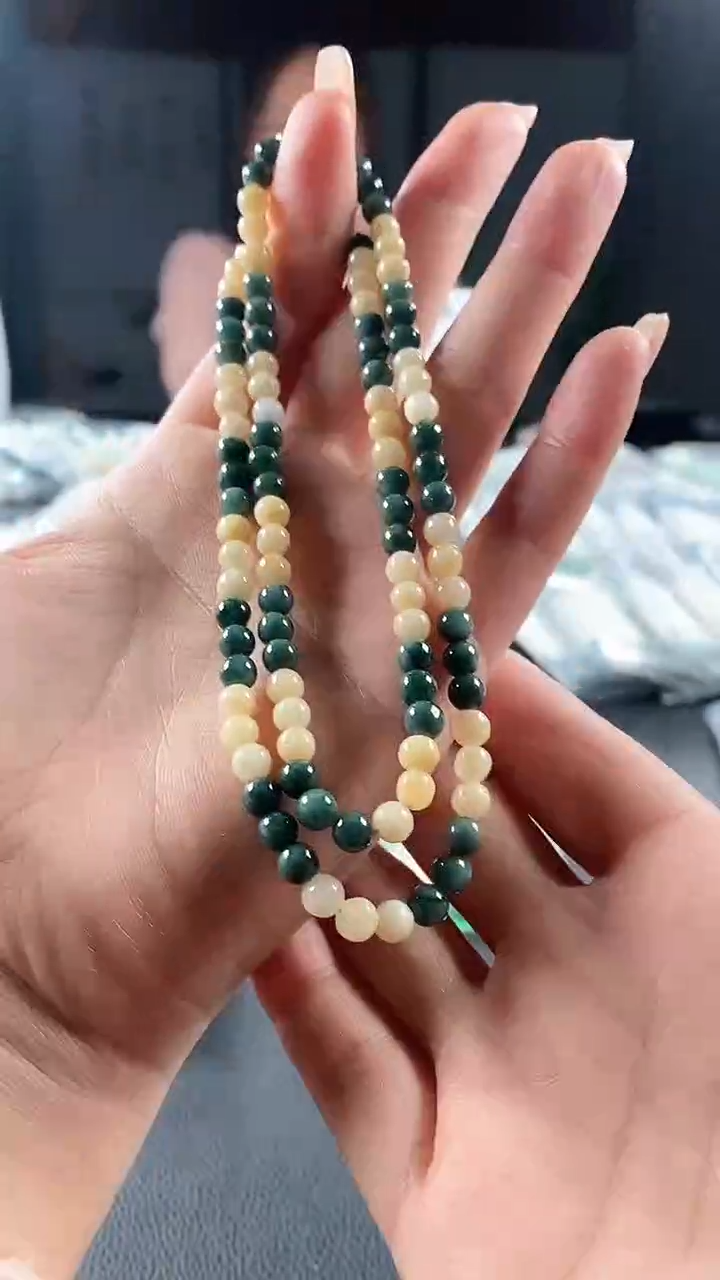 【闪购商品】翡翠手串未镶嵌36......
