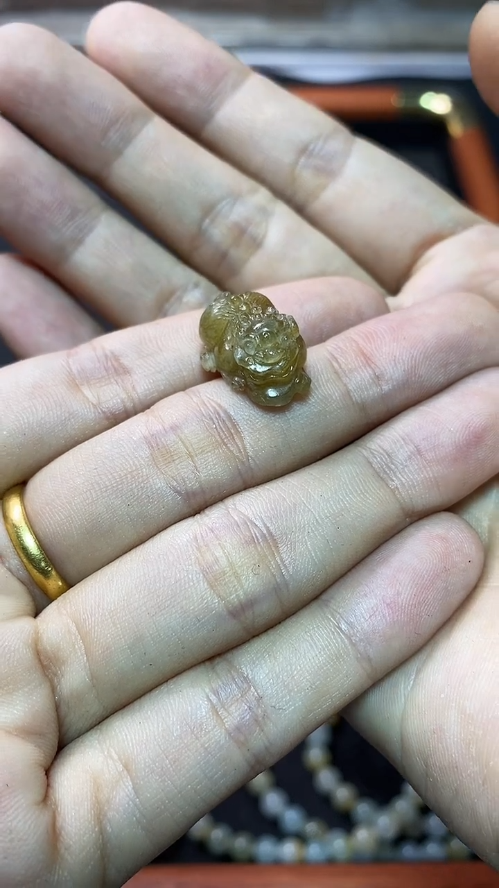 未镶嵌定制翡翠熙****y满黄貔貅吊坠