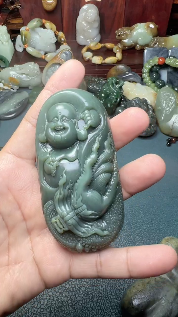 未镶嵌和田玉把件-