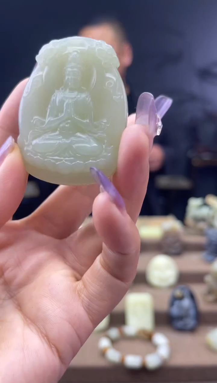 颈饰未镶嵌和田玉1