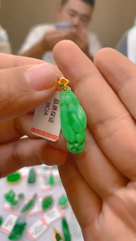 【闪购商品】翡翠颈饰18K金镶嵌新号开播，全场乱卖