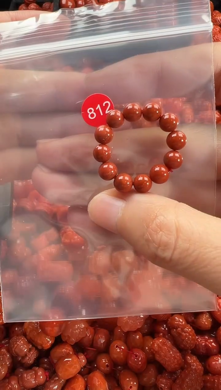 颈饰未镶嵌南红玛瑙1