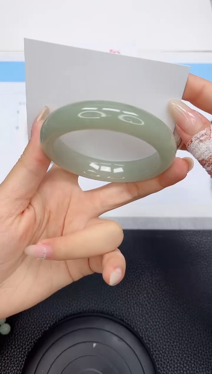 石英质玉手镯未镶嵌76-56.1