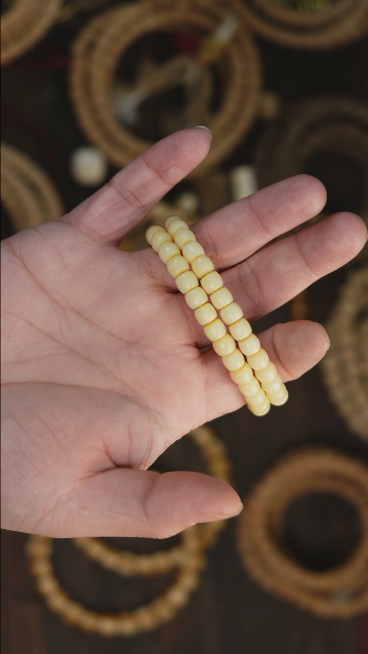 【闪购商品】柏香籽/百香籽吊坠7*8驼骨手持