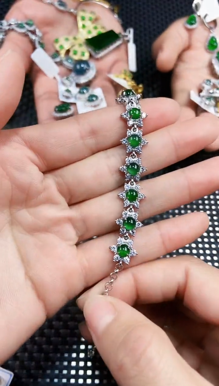 【闪购商品】翡翠手链未镶嵌11111111