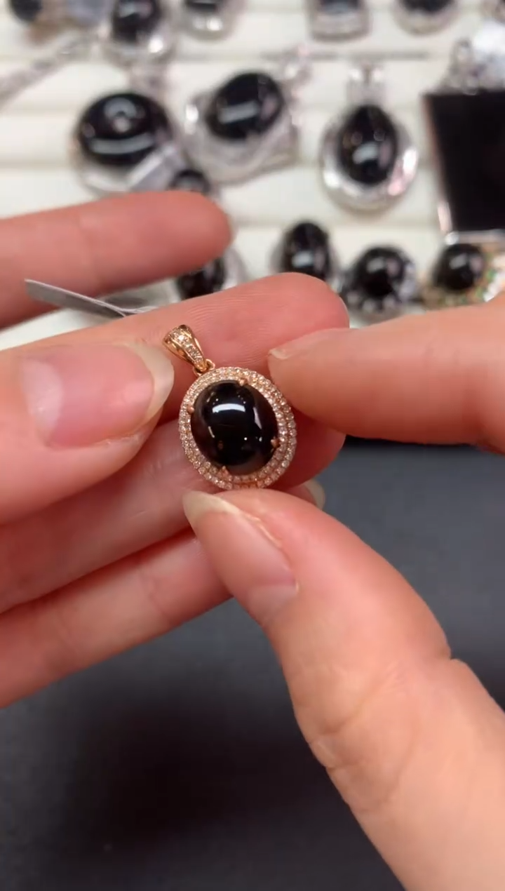 【闪购商品】翡翠吊坠(不含链)18K金镶嵌Z372|4500