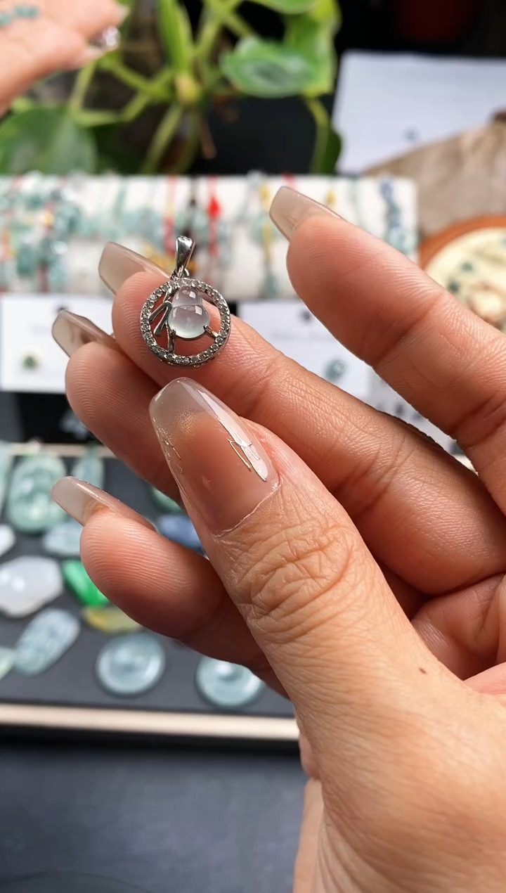 【闪购商品】翡翠配石葫芦吊坠             