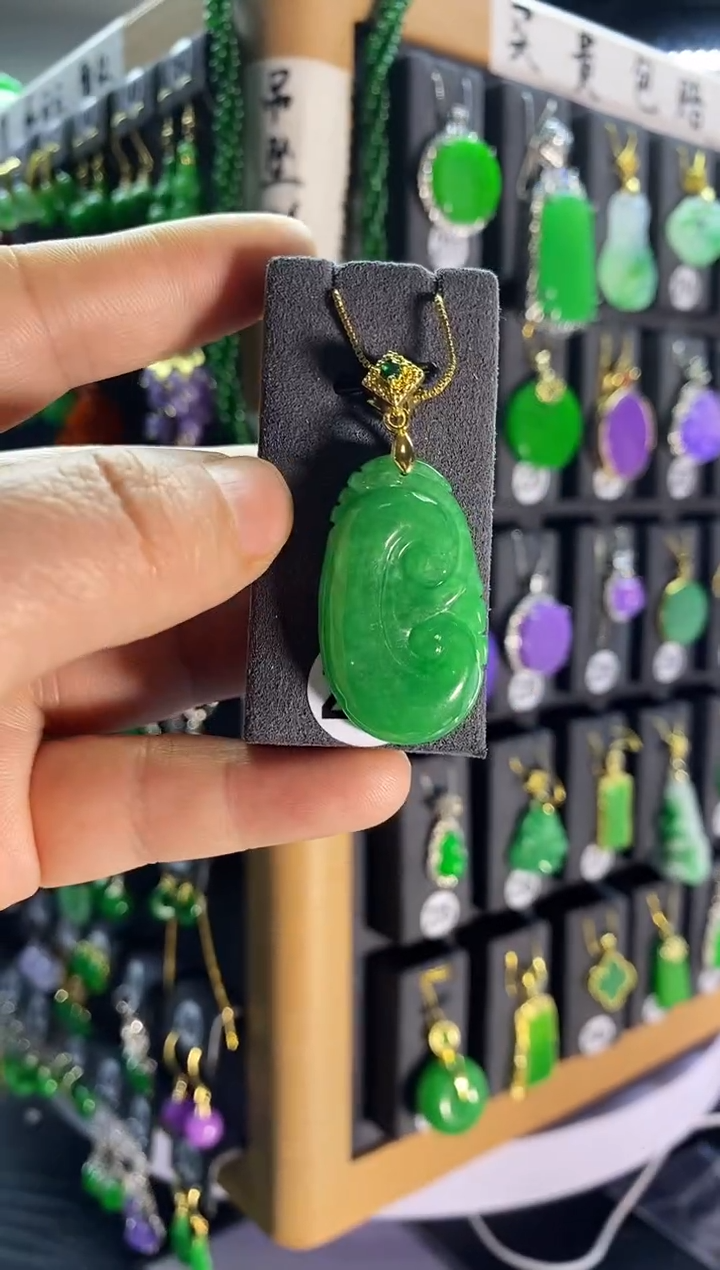 【闪购商品】翡翠耳饰银S925镶嵌233...