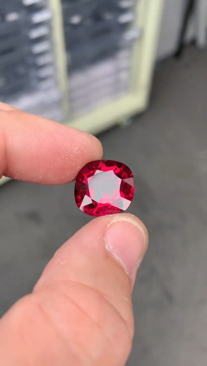 【闪购商品】碧玺裸石未镶嵌15卢比来碧玺