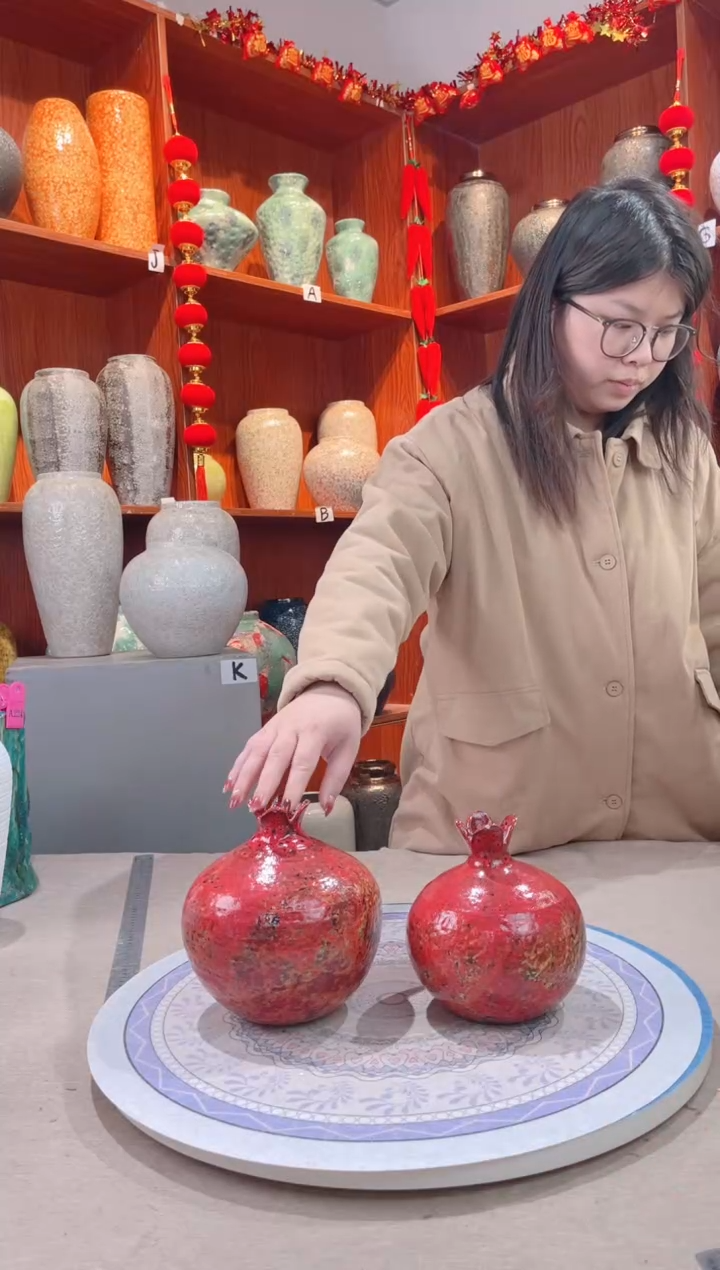 【闪购商品】瓶石榴一对 陶瓷花瓶 无花