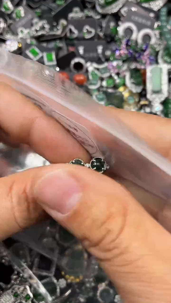 颈饰未镶嵌翡翠L152耳扣