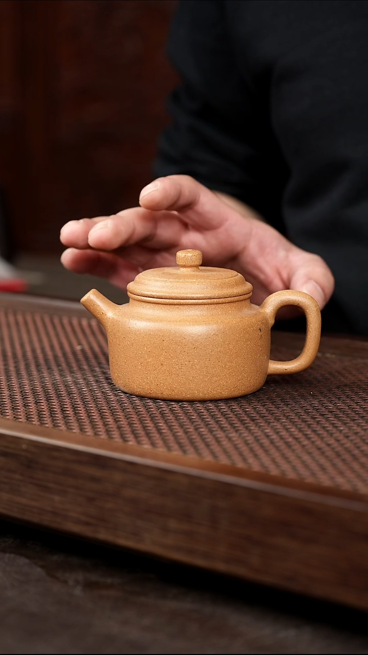 茶壶紫砂老降坡德钟{微瑕}