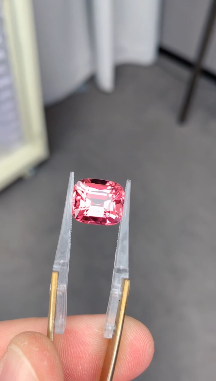 【闪购商品】碧玺裸石未镶嵌9.5ct粉碧玺