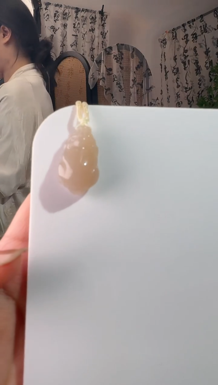 颈饰未镶嵌和田玉藕粉貔貅