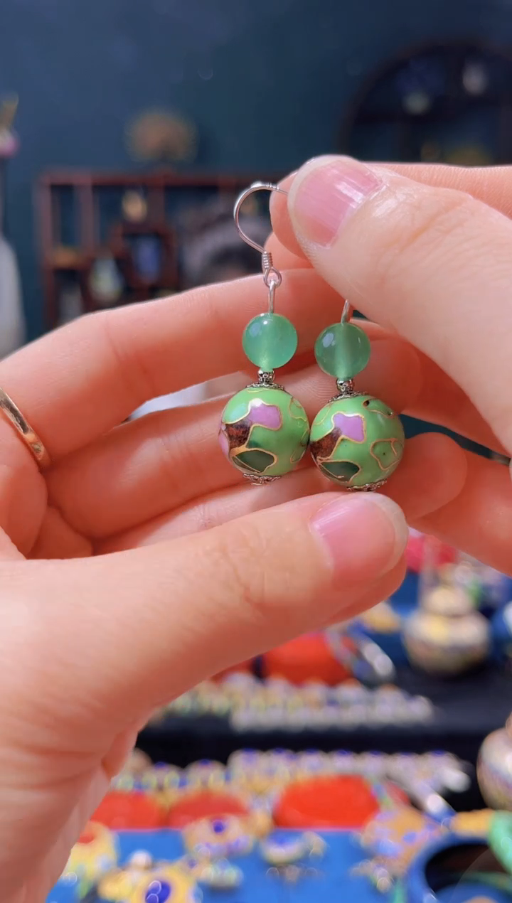 非遗技艺景泰蓝耳环绿色