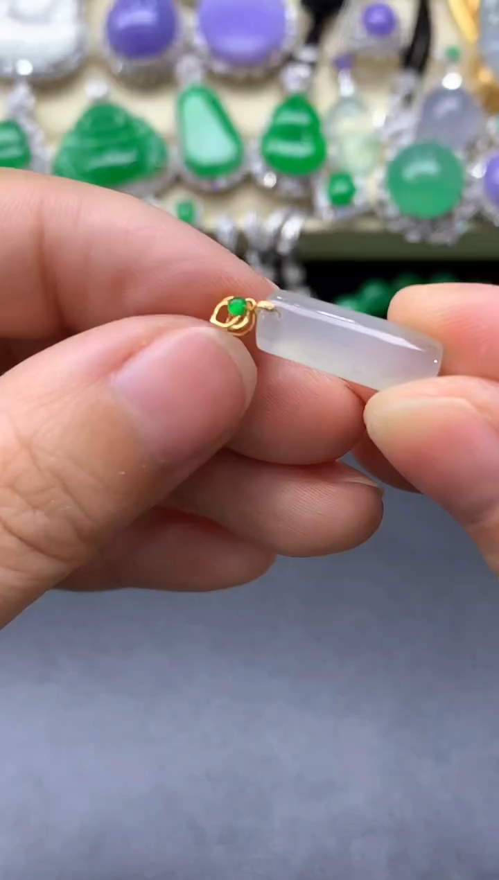 颈饰18K金镶嵌翡翠139-中国好珍宝