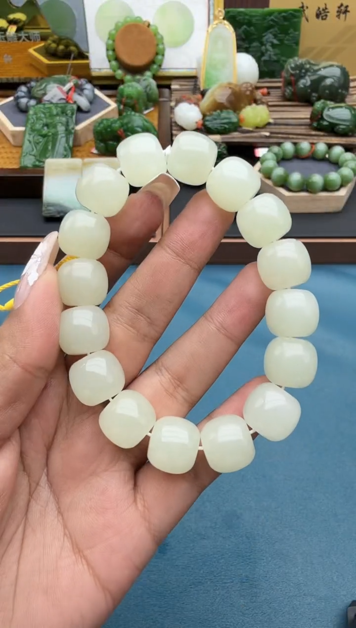 未镶嵌手串和田玉君***?hsl14