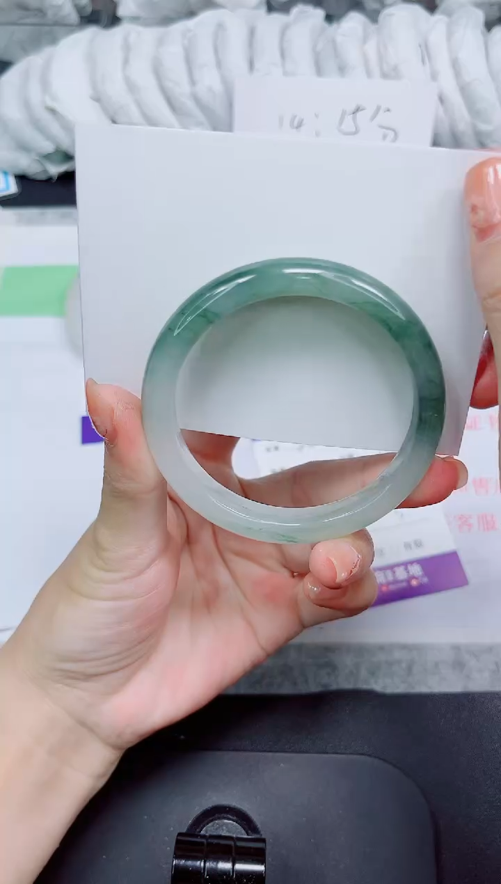 石英质玉手镯未镶嵌92-56