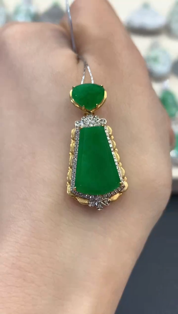 【闪购商品】翡翠吊坠(不含链)18K金镶嵌 B166