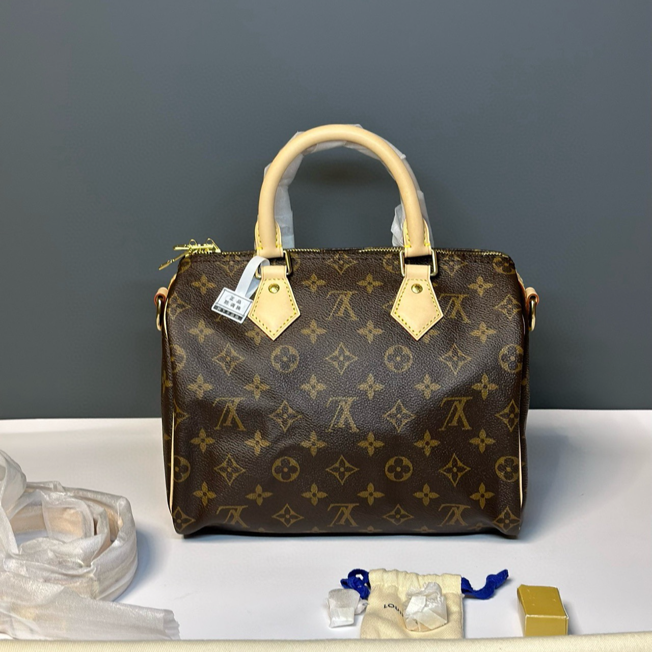 全新未使用 LouisVuitton/路易威登 KK/sp25枕头波士顿/斜跨