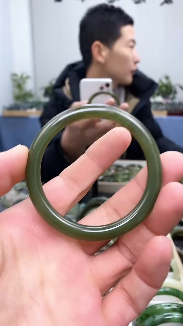 【闪购商品】和田玉手镯未镶嵌52.8