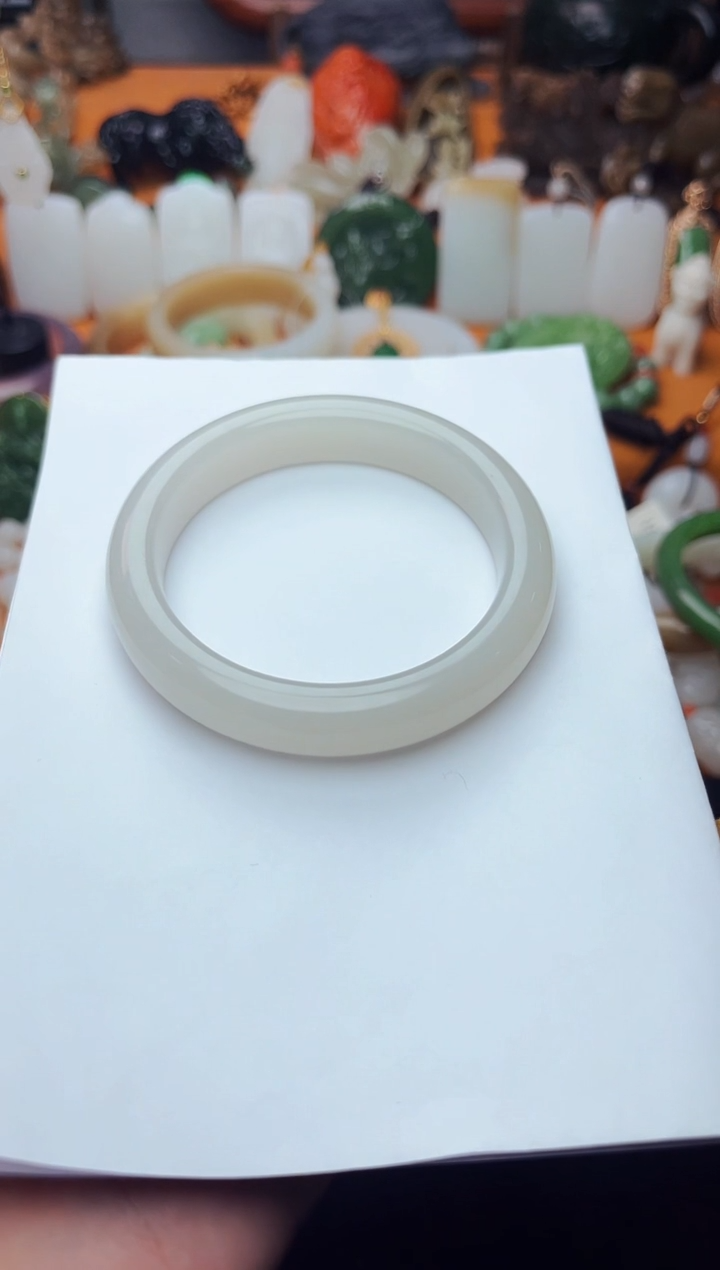 【闪购商品】和田玉手镯未镶嵌55.5圈口01