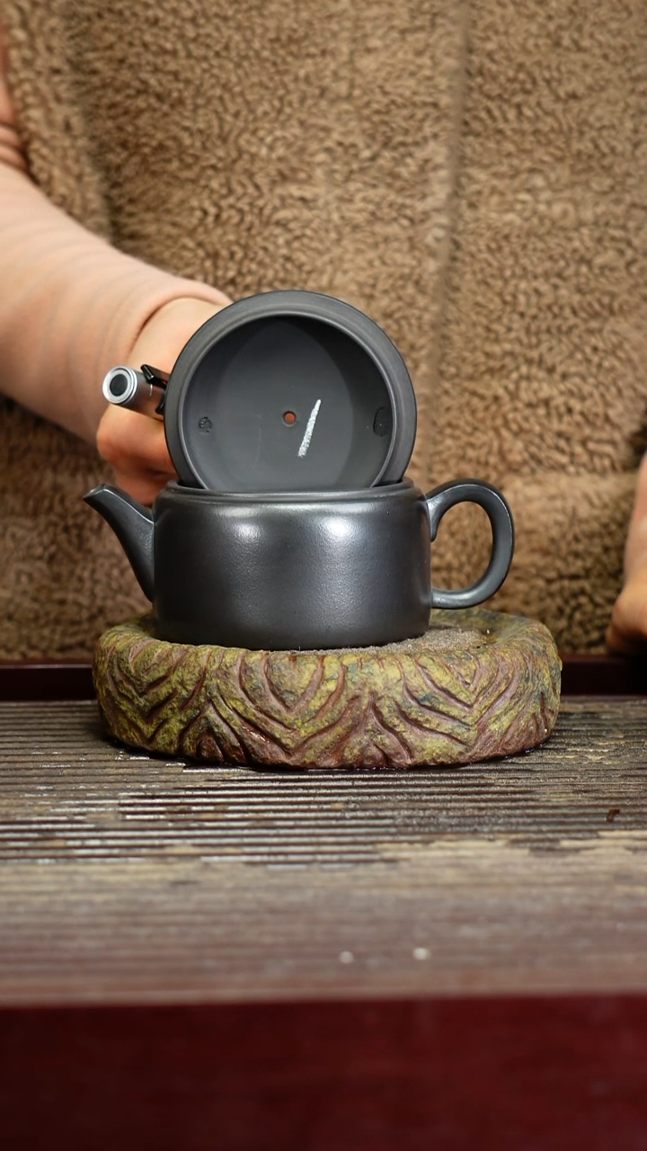 宜兴原矿紫砂壶茶壶宜兴原矿紫砂壶茶壶200C