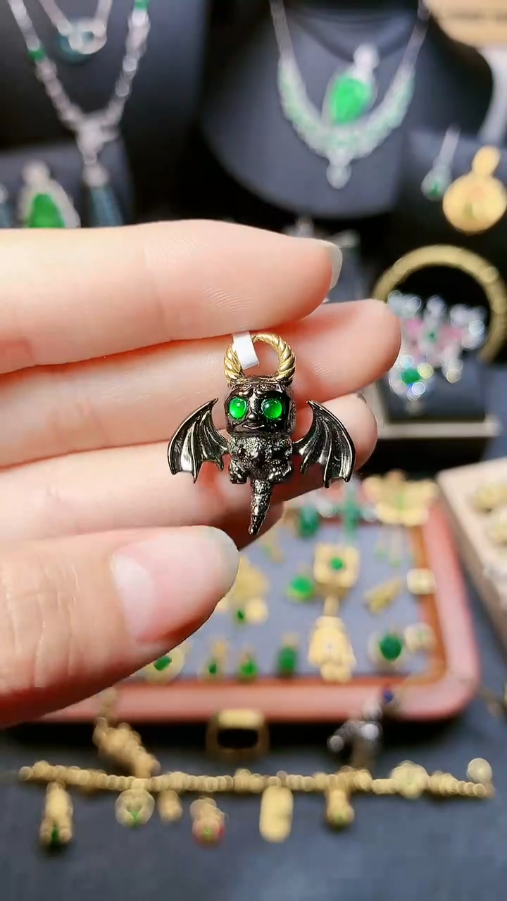 【闪购商品】翡翠吊坠(赠链)银S925镶嵌吊坠