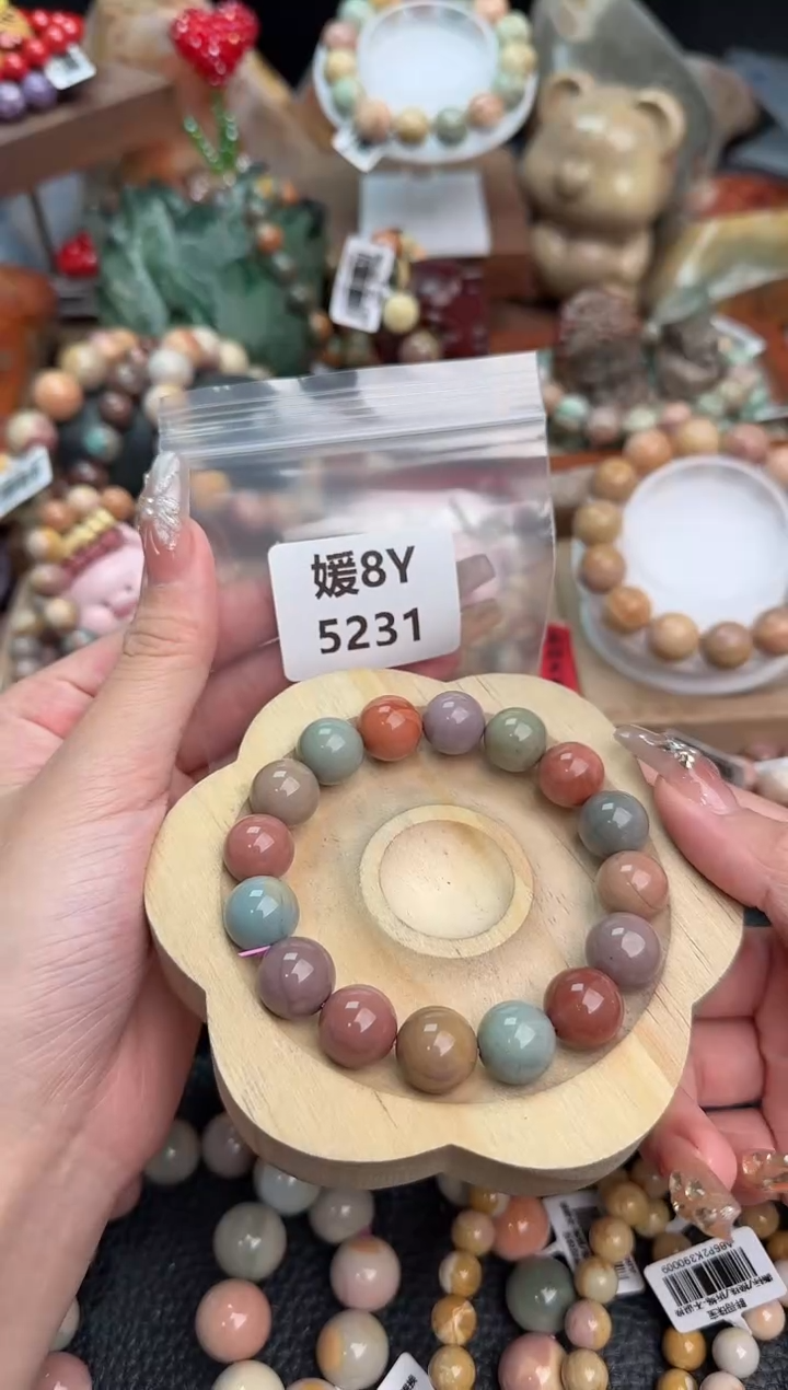 【闪购商品】石英质玉手链未镶嵌8Y5231