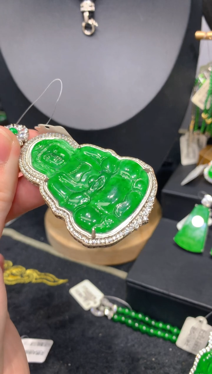 颈饰银S925镶嵌翡翠25一季