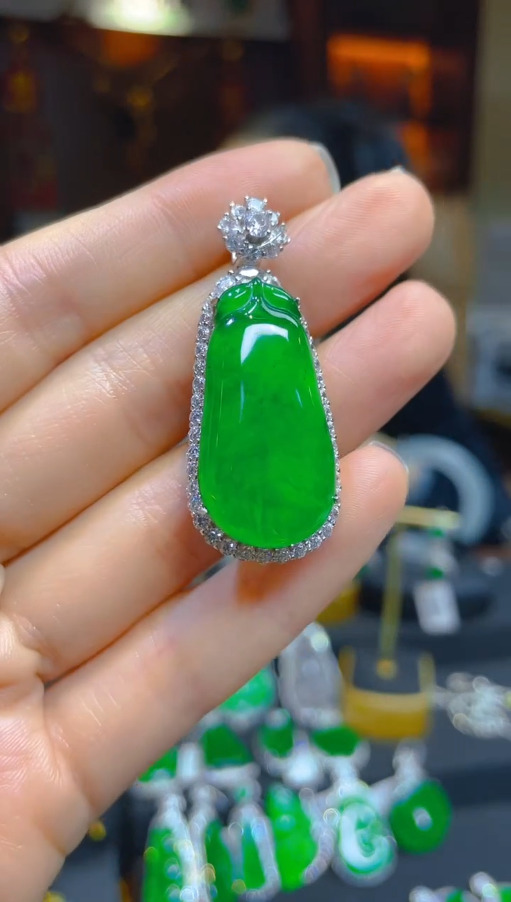 【闪购商品】翡翠颈饰银S925镶嵌123191天然A货翡翠福瓜