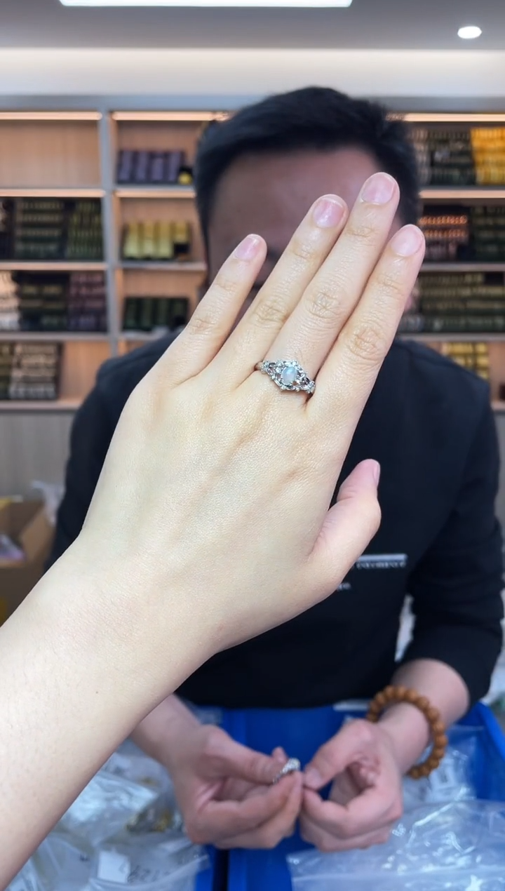 【闪购商品】欧泊·未镶嵌多样性发一件