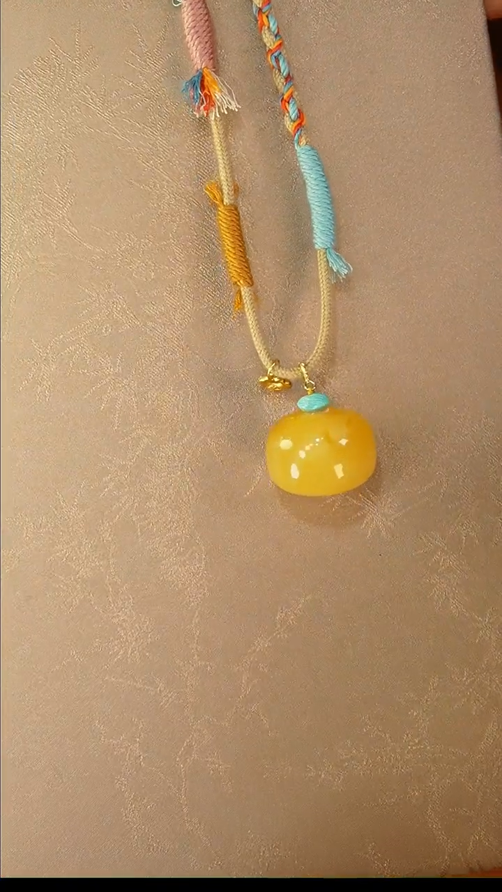 【闪购商品】琥珀颈饰未镶嵌颈饰