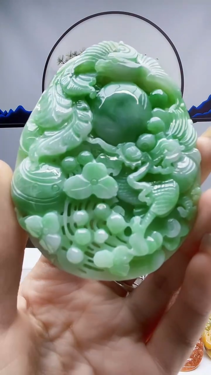 未镶嵌定制翡翠毛货挂件155